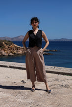 Load image into Gallery viewer, Γιλέκο με vintage κουμπιά