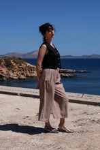 Load image into Gallery viewer, Γιλέκο με vintage κουμπιά